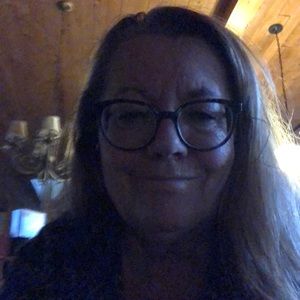 Meet your Posher, Eva